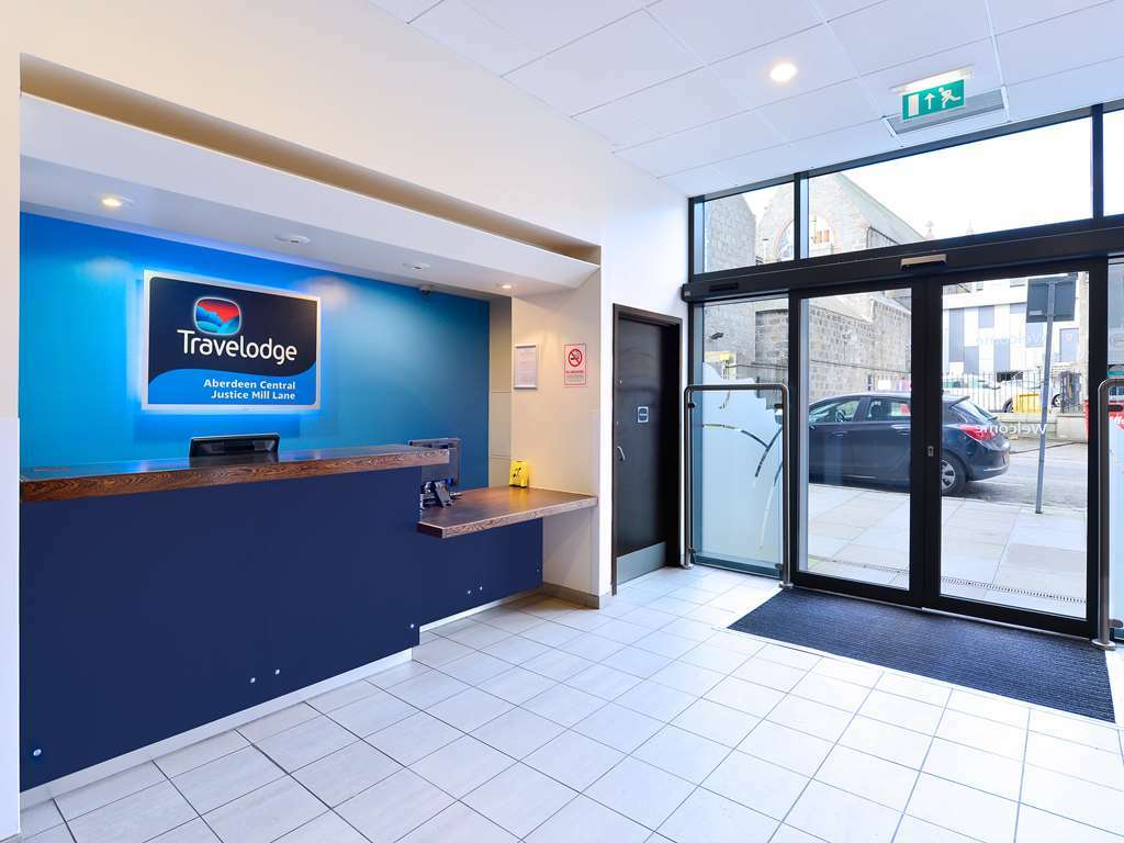 Travelodge Aberdeen Central Justice Mill Інтер'єр фото
